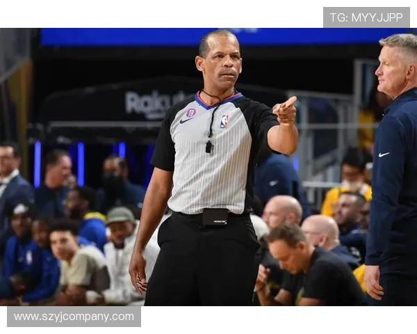 NBA官方宣布刘易斯重返裁判培养体系 将执法G联赛为中心